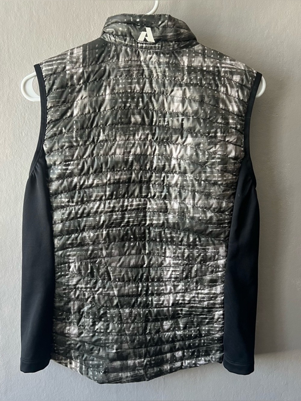 Eddie Bauer First Ascent Storm Down 800 Grey Black Puffer Vest Size Medium - Picture 7 of 8